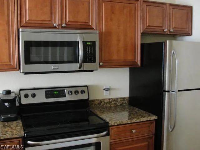 4280 Desoto Ave - Photo 4 of 9
