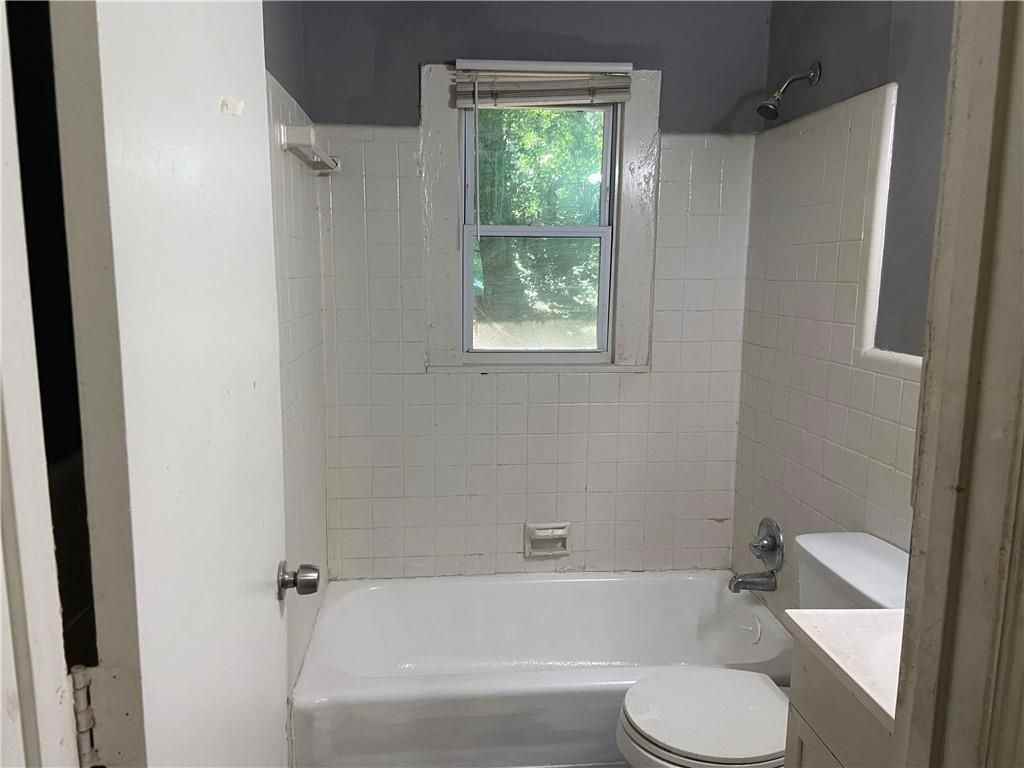 3066 Waters Rd Sw - Photo 5 of 10