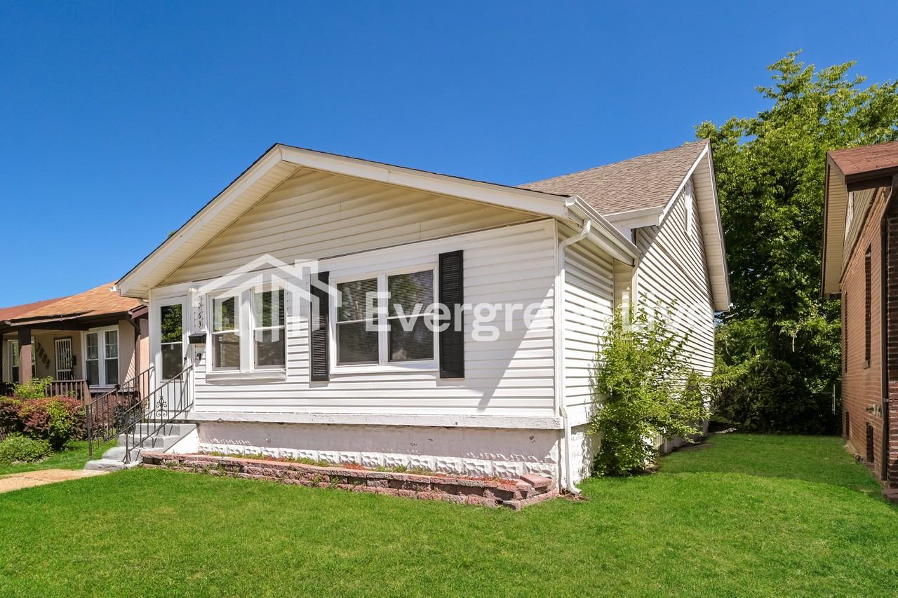 7063 Julian Ave - Photo 2 of 15