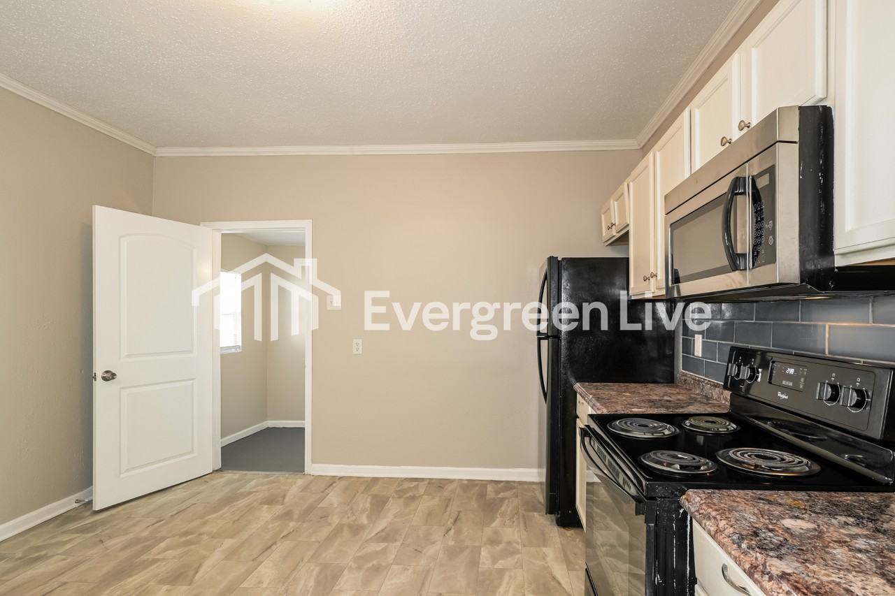 7063 Julian Ave - Photo 6 of 15