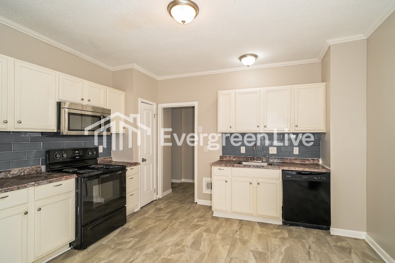 7063 Julian Ave - Photo 7 of 15