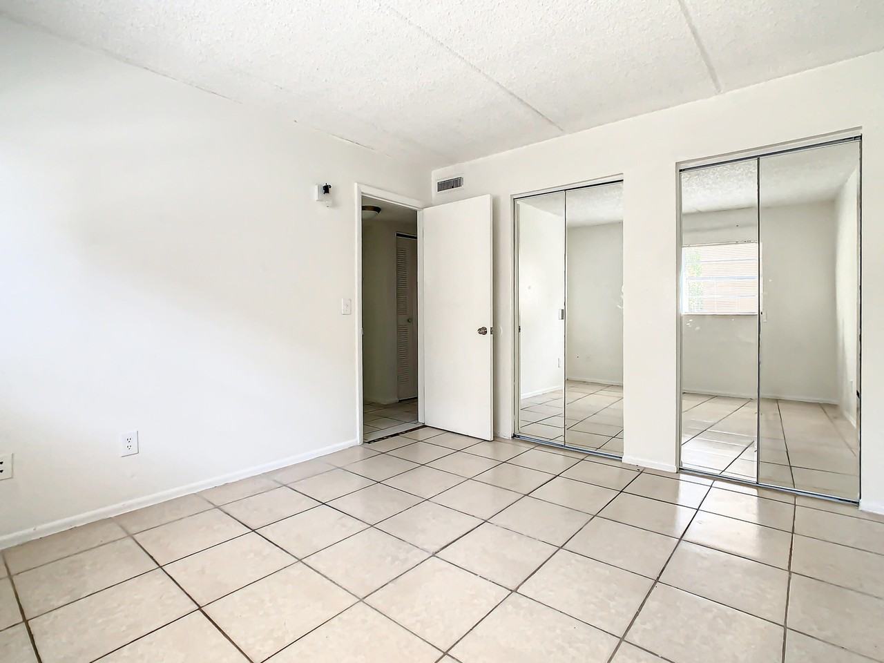 714 Michigan Ct #1 - Photo 5 of 28