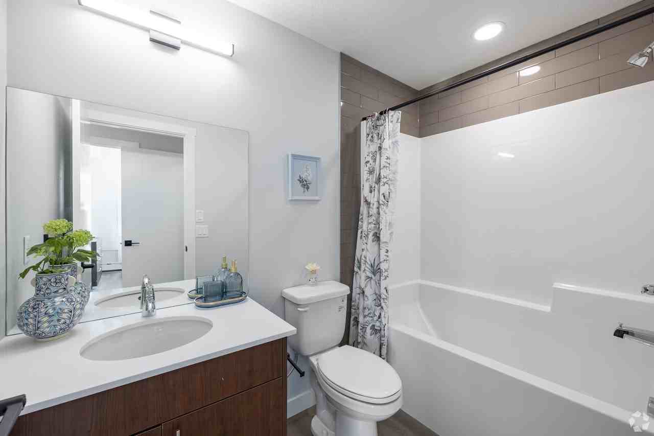 348 Greystone Boulevard - Photo 4 of 13