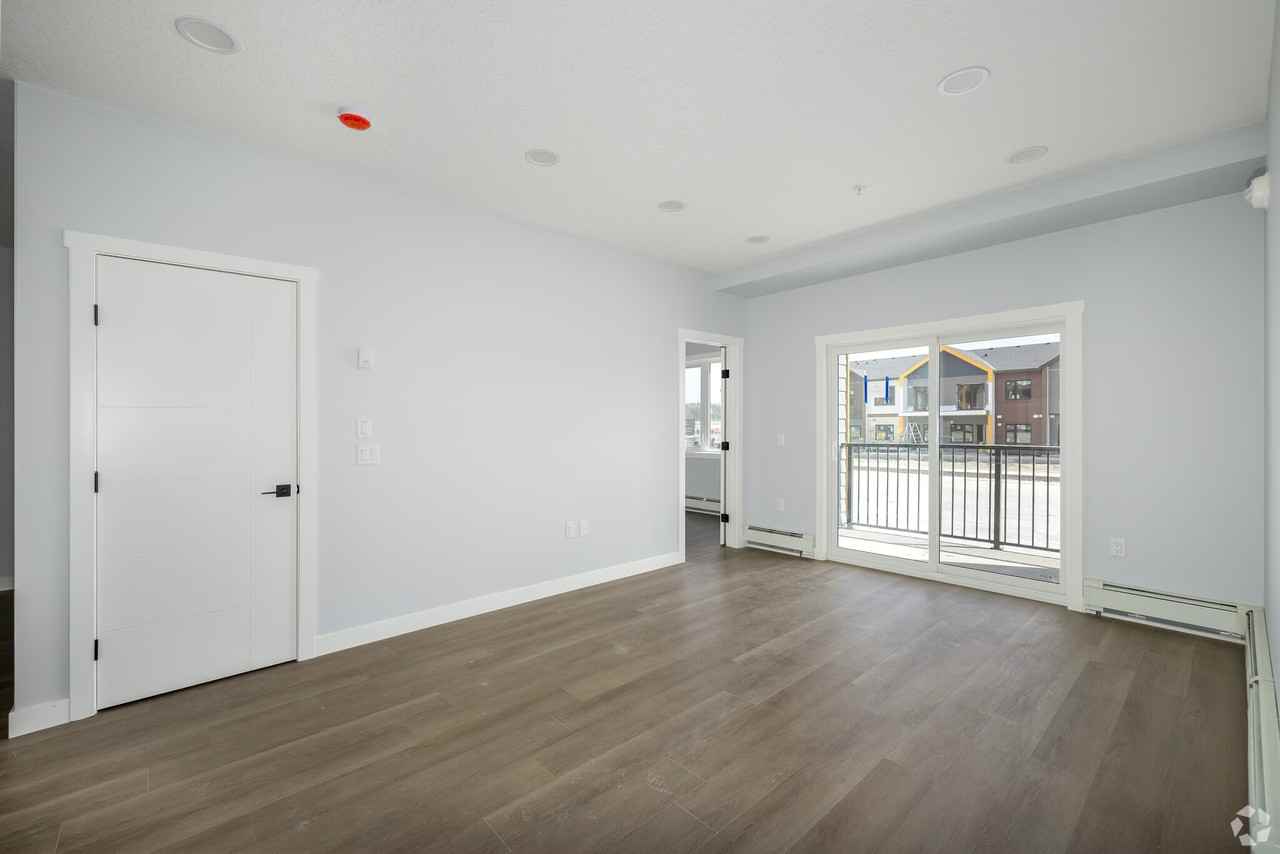 348 Greystone Boulevard - Photo 2 of 11