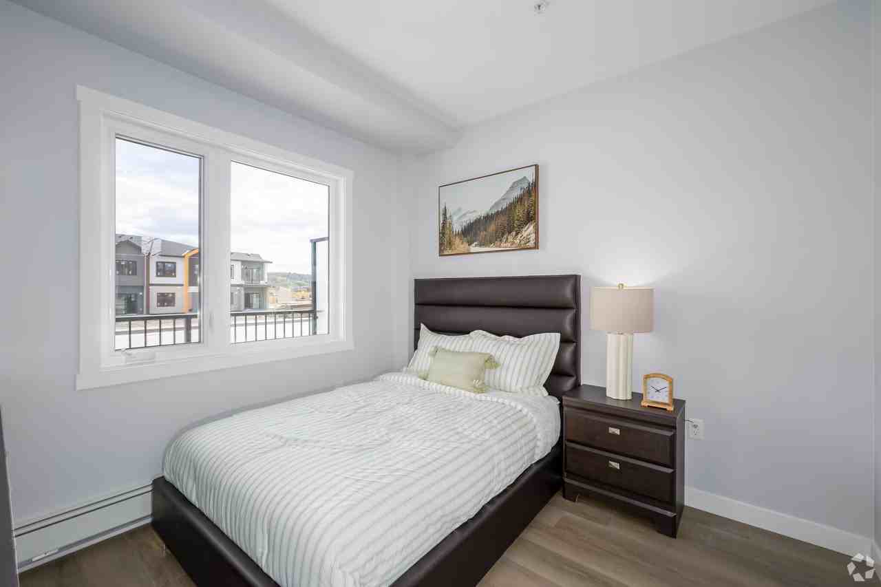 348 Greystone Boulevard - Photo 5 of 13