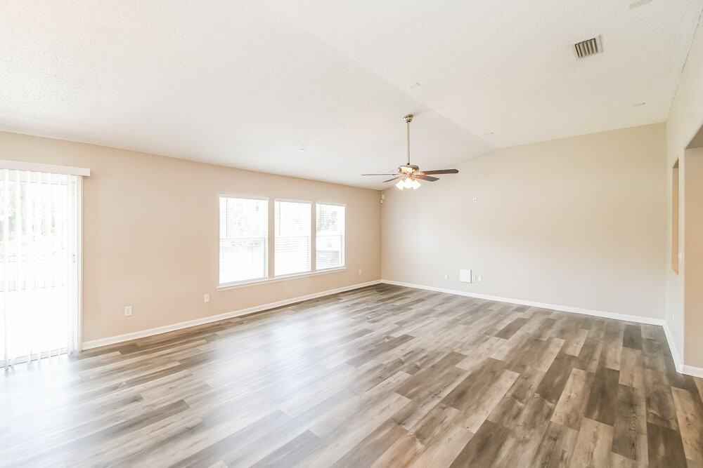 11701 Carson Lake Dr - Photo 3 of 16
