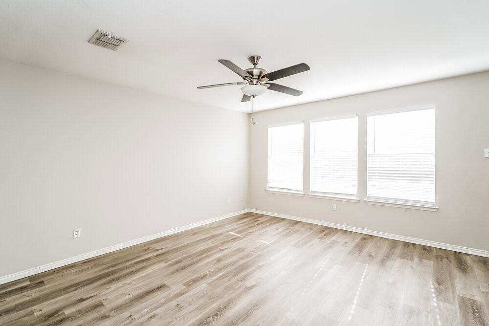 2232 Southway - Photo 5 of 16