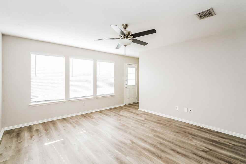 2232 Southway - Photo 6 of 16