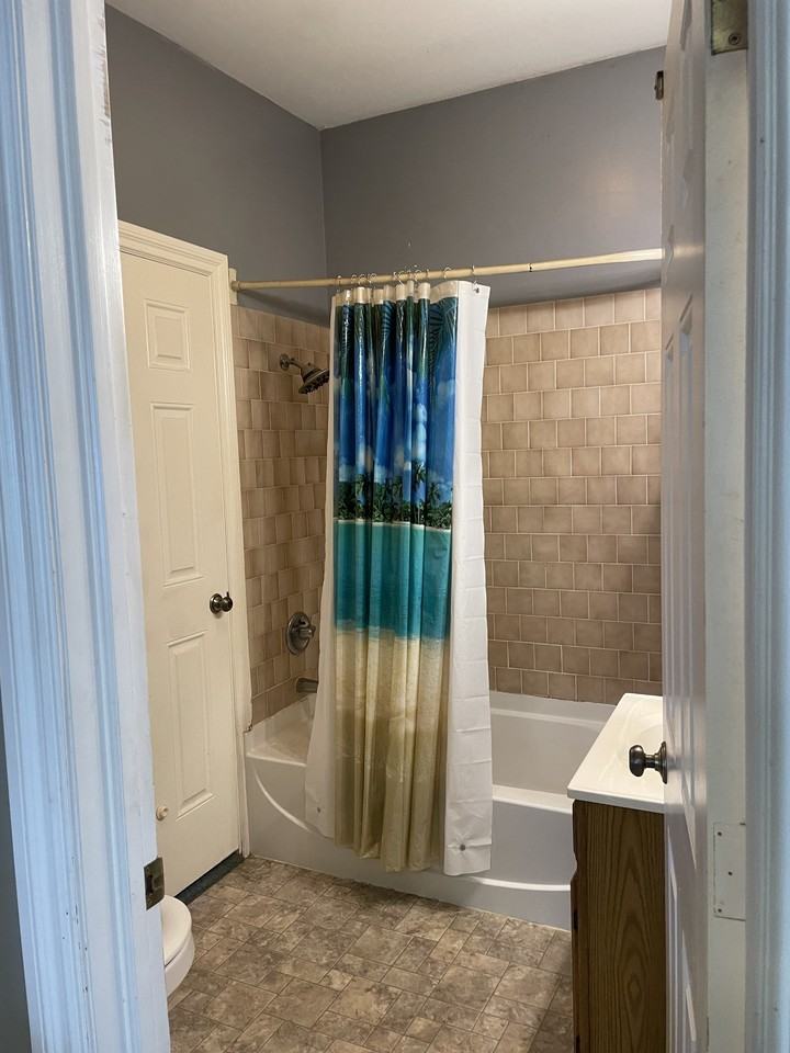 28 Westwood St - Photo 7 of 10