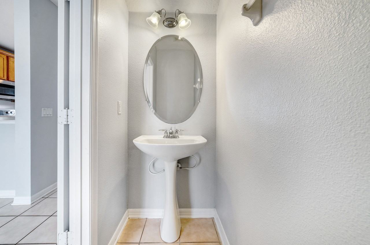 3486 Wilshire Way Rd #1 - Photo 3 of 30