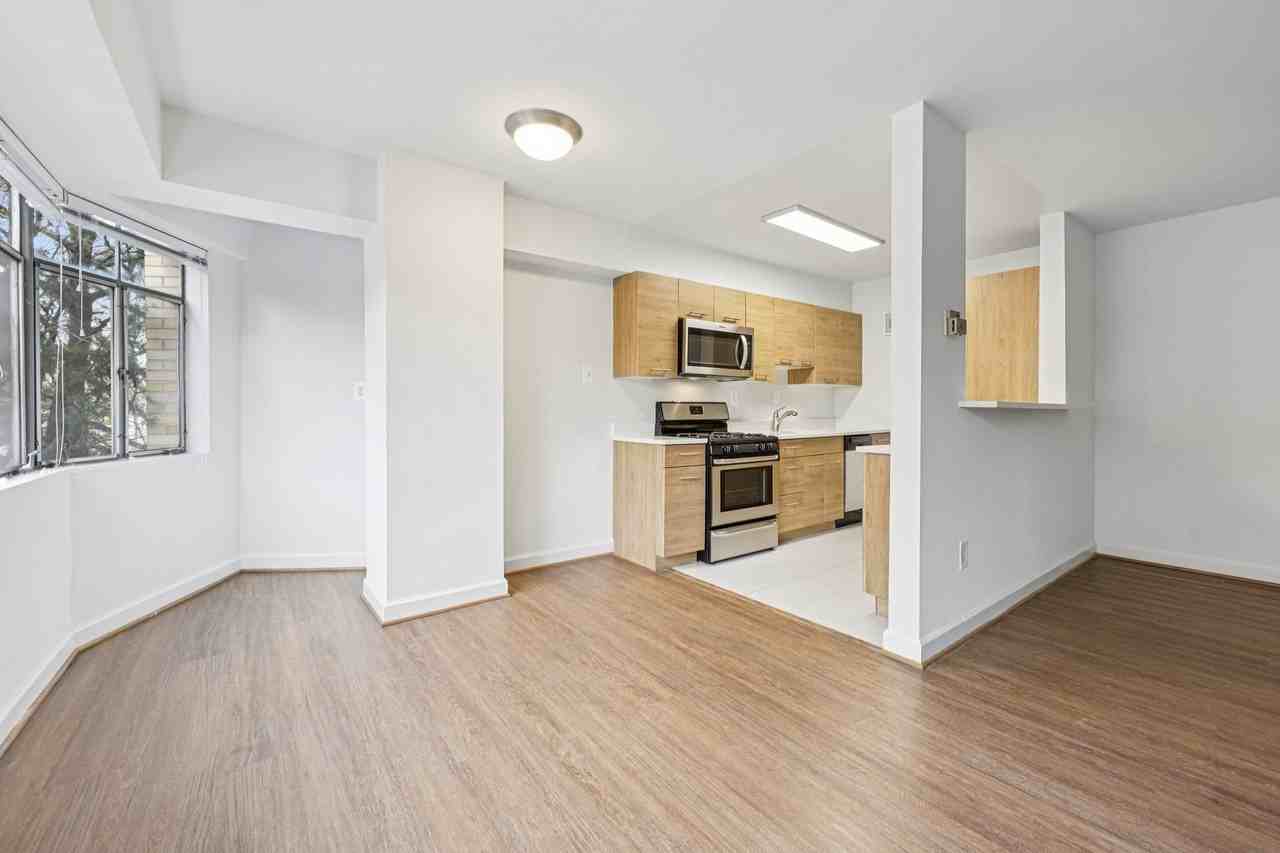 Gelmarc Towers - Photo 3 of 46