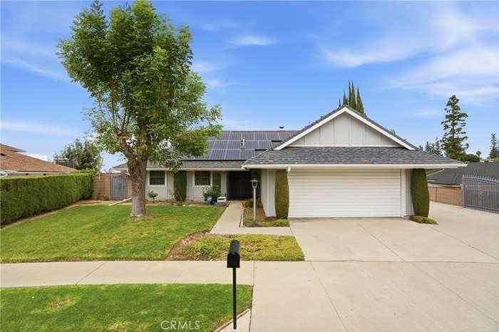 2180 Durazno Drive - Photo 5 of 9