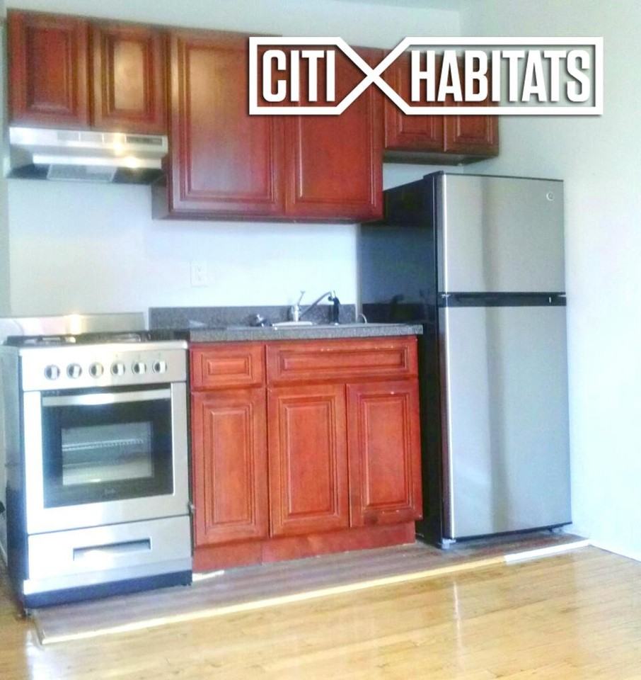 Joralemon St #E127 - Photo 2 of 3