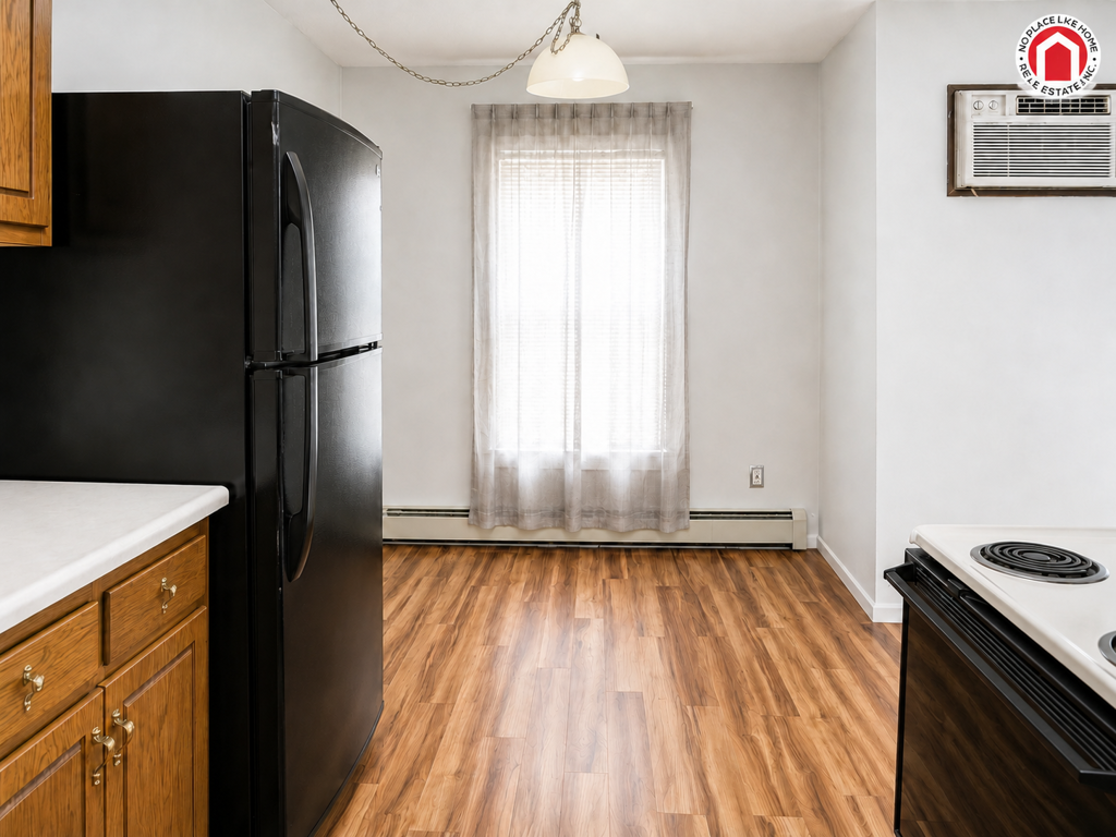 4440 S Poplar St #301 - Photo 6 of 11