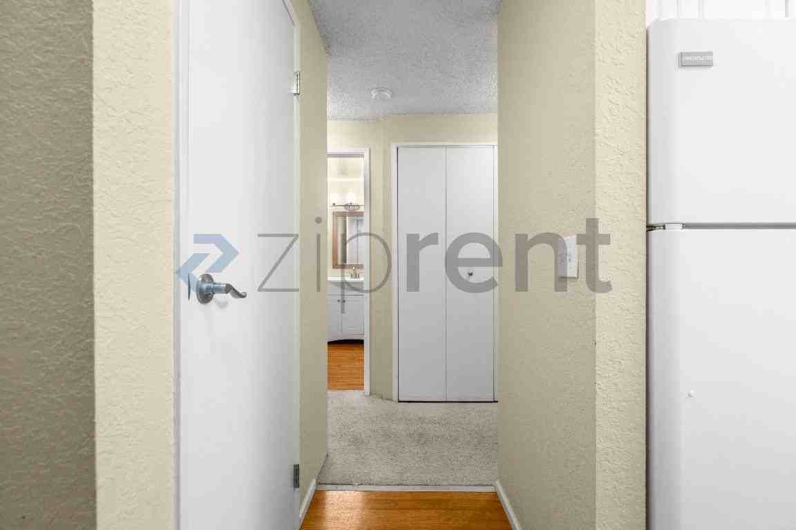 12258 Ne 117th Pl #E5 - Photo 6 of 13