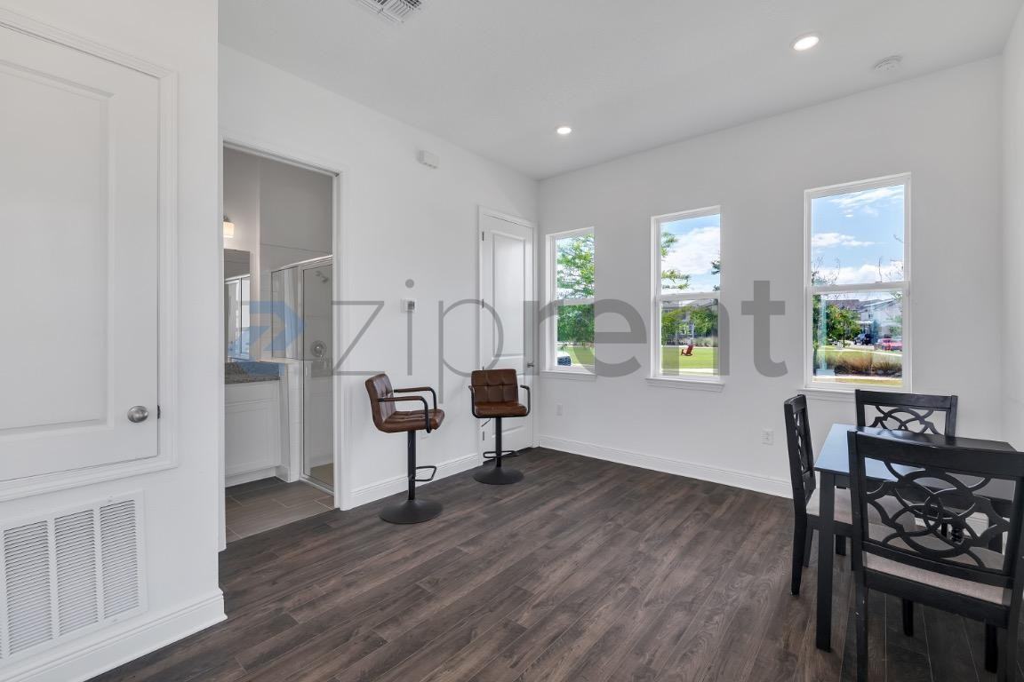 10382 Marconi Ave - Photo 5 of 37