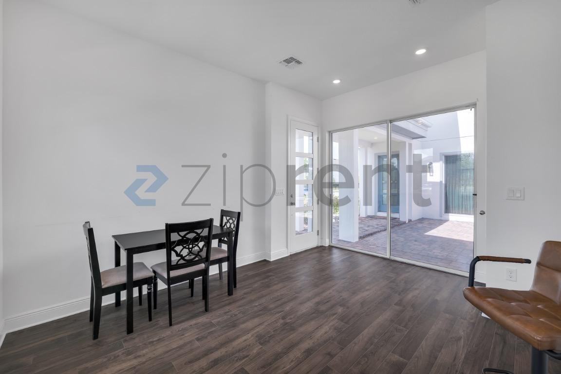 10382 Marconi Ave - Photo 6 of 37