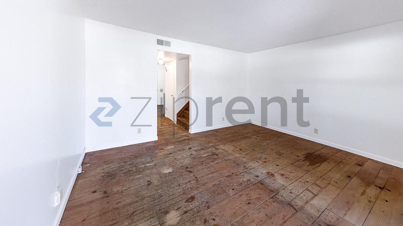 626 Netherlands Dr - Photo 2 of 24