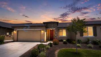 featured image of 2814 Jasmine Ave