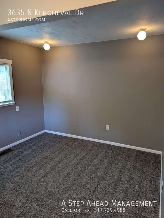 3635 N Kercheval Dr - Photo 4 of 15