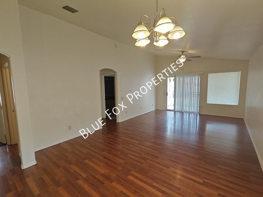 3313 W Millstone Pl - Photo 3 of 34