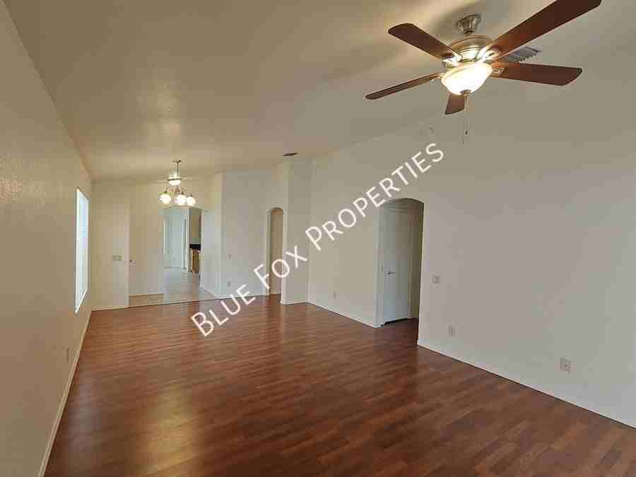 3313 W Millstone Pl - Photo 4 of 34