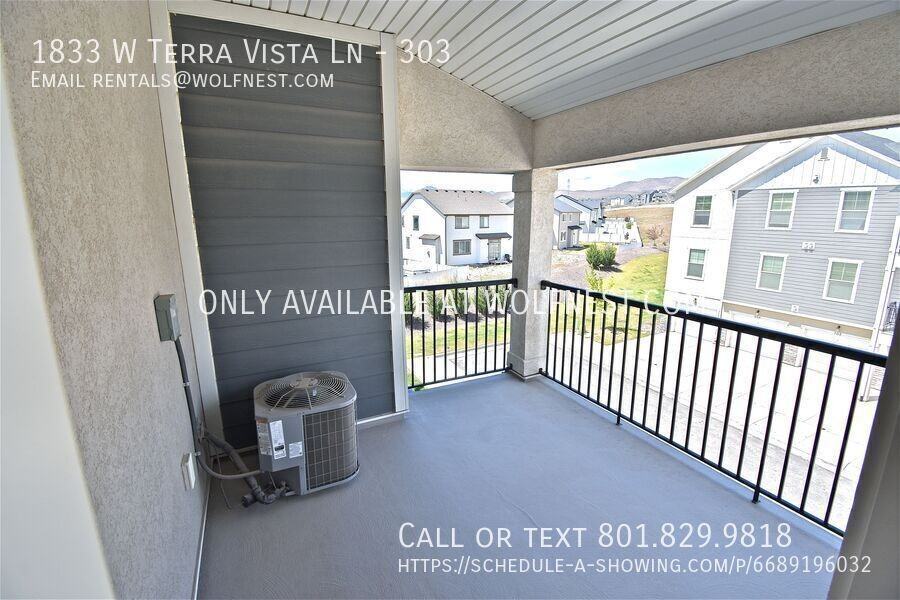 1833 W Terra Vista Ln #303 - Photo 5 of 32