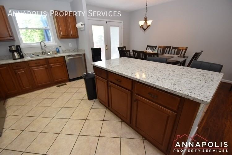 1119 Crestview Dr - Photo 5 of 29