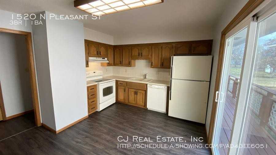 1520 N Pleasant St - Photo 4 of 11