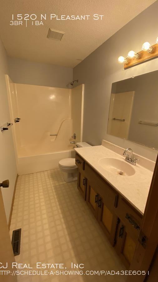 1520 N Pleasant St - Photo 6 of 11