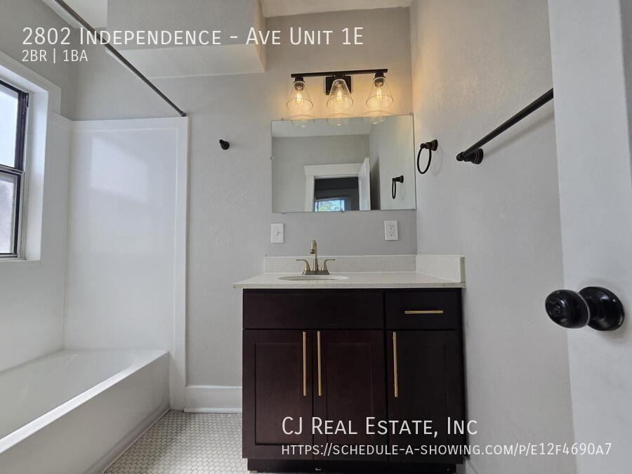 2802 Independence Ave - Photo 5 of 11