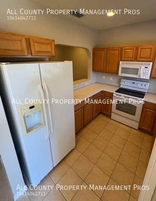 13068 Tigers Eye Dr - Photo 4 of 21