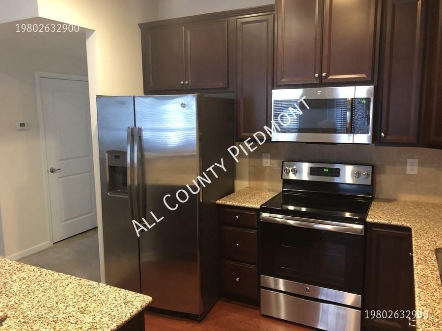 7415 Red Mulberry Way - Photo 3 of 6
