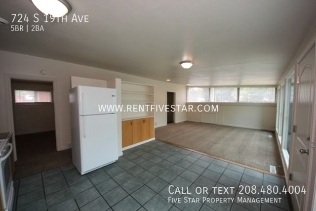 724 S 19th Ave - Photo 5 of 13