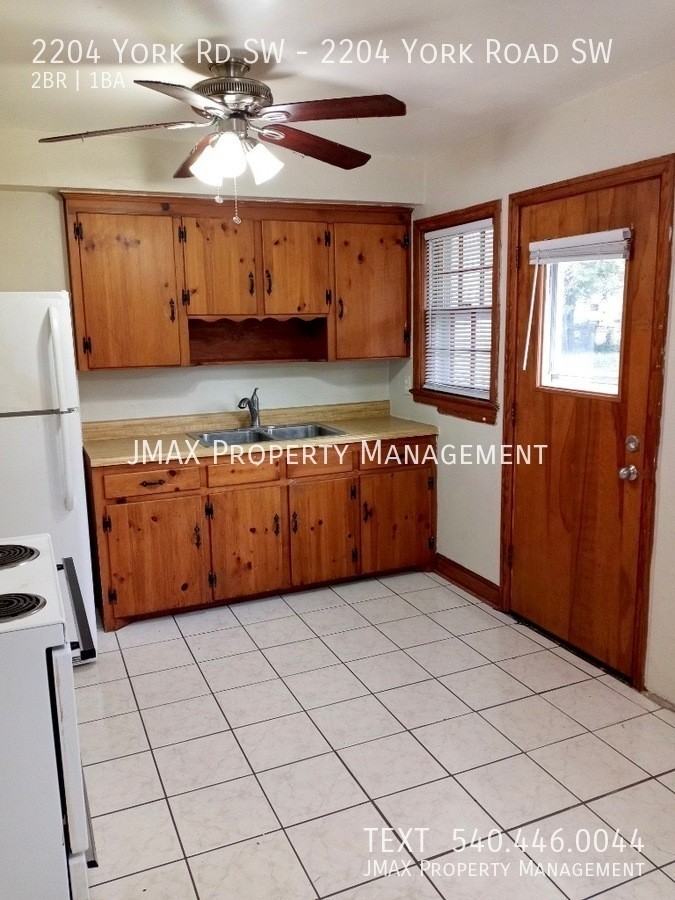 2204 York Rd Sw - Photo 6 of 13