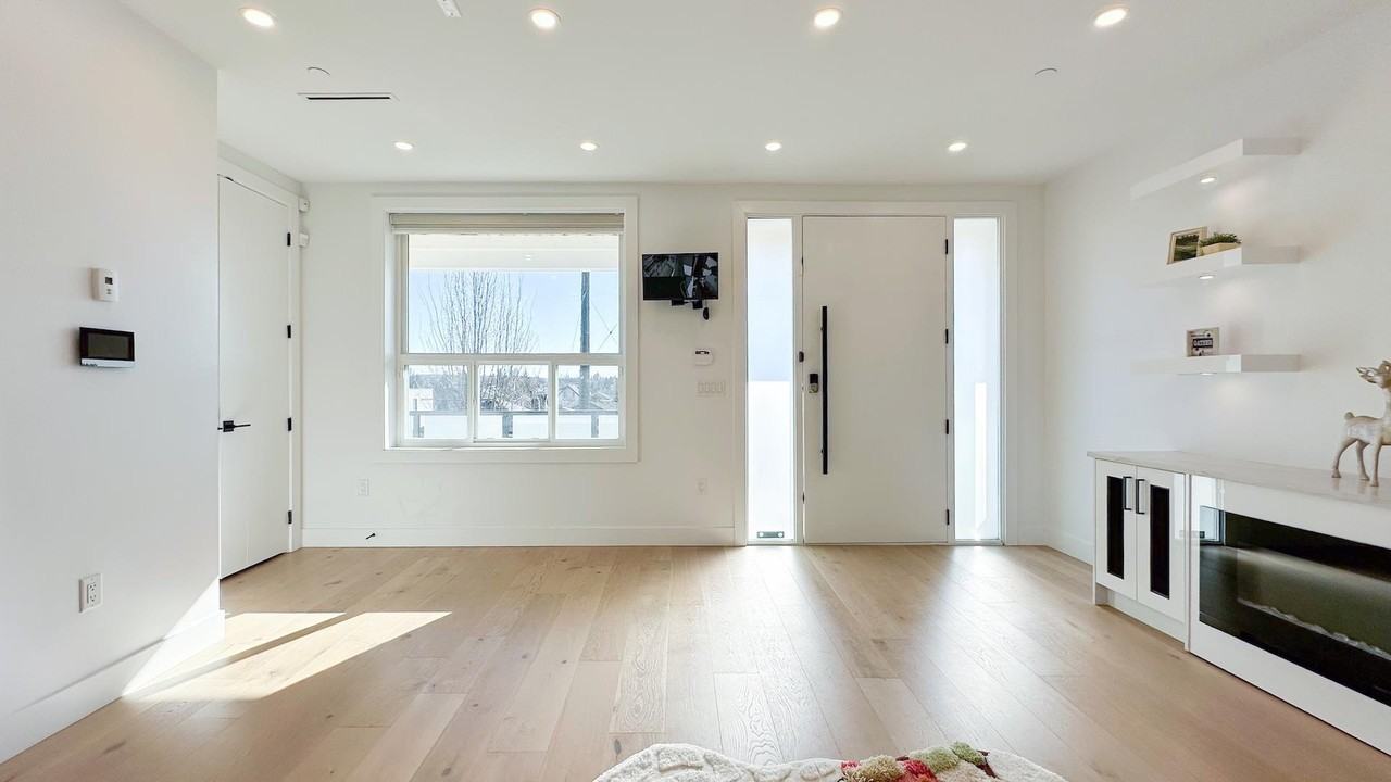 2723 Turner Street - Photo 4 of 21
