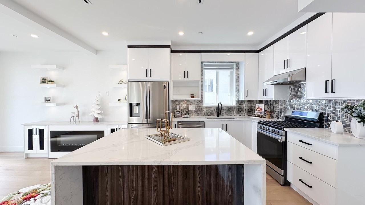 2723 Turner Street - Photo 2 of 21