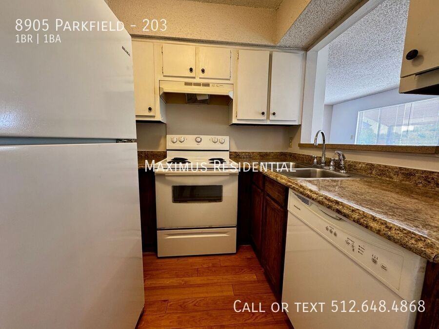 8905 Parkfield Dr #203 - Photo 5 of 14