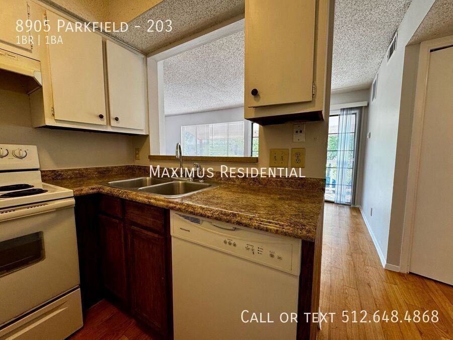 8905 Parkfield Dr #203 - Photo 6 of 14