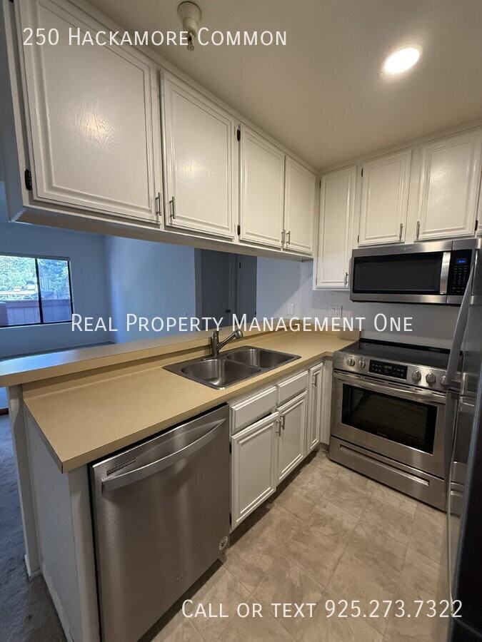 250 Hackamore Cmn