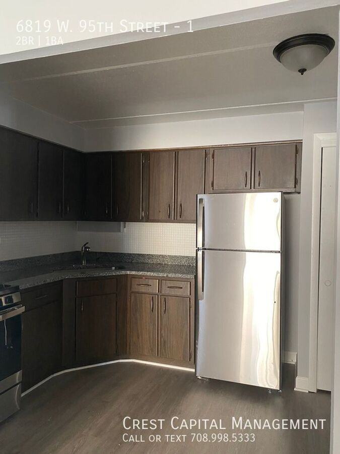 6819 W 95th St #16 - Photo 2 of 9