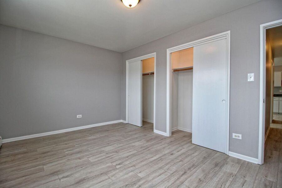 9845 S Cicero Ave #9845-1N - Photo 3 of 12