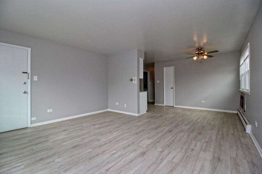 9845 S Cicero Ave #9845-1N - Photo 4 of 12