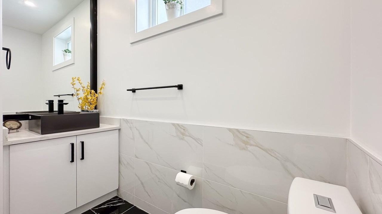 2723 Turner Street - Photo 6 of 9