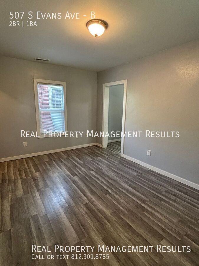 507 S Evans Ave #B - Photo 3 of 12