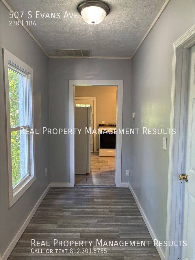 507 S Evans Ave #B - Photo 4 of 12