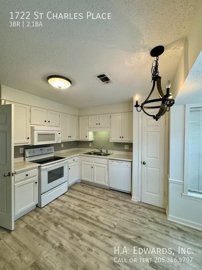1722 Saint Charles Pl - Photo 2 of 18