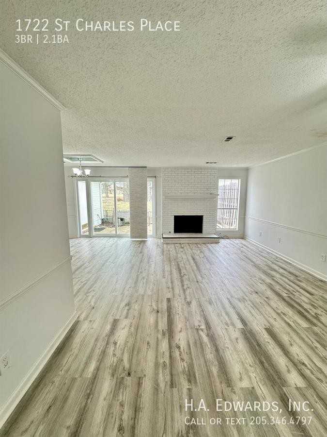 1722 Saint Charles Pl - Photo 4 of 18