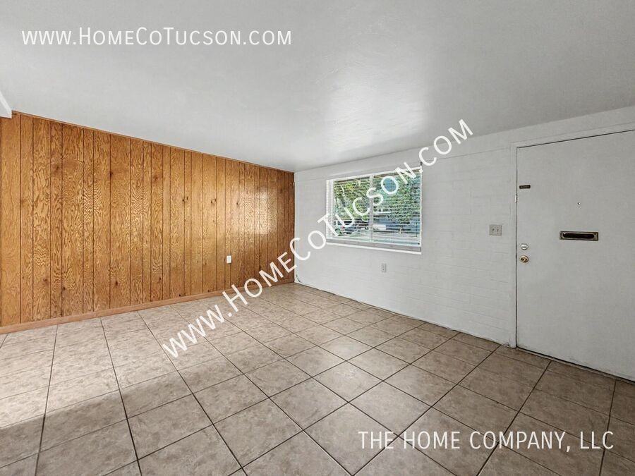 1430 E Iowa Dr - Photo 3 of 20