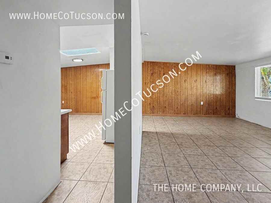 1430 E Iowa Dr - Photo 5 of 20